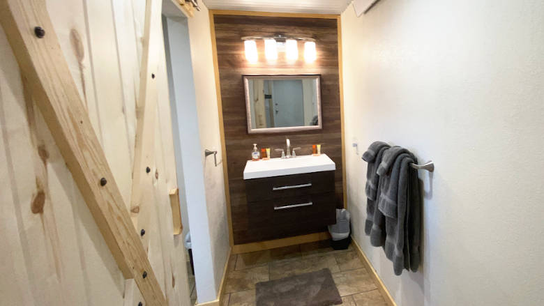Legacy Cabin 11 Bathroom